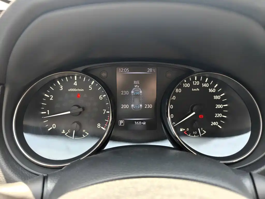 Nissan X-Trail — миниатюра 4