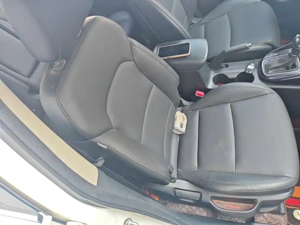 Kia Carens — миниатюра 25