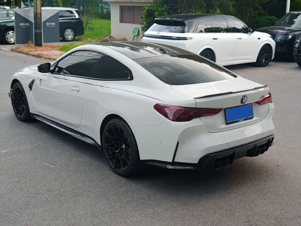 BMW M4 — миниатюра 6