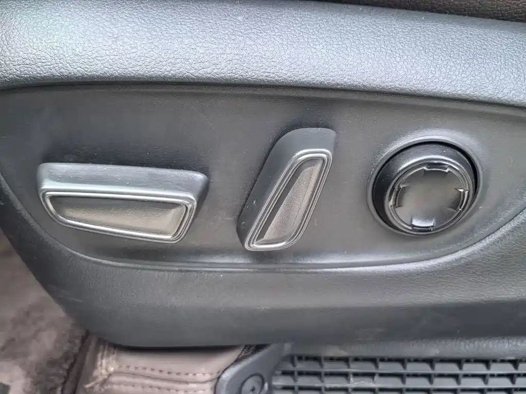 Toyota Sienna — миниатюра 40