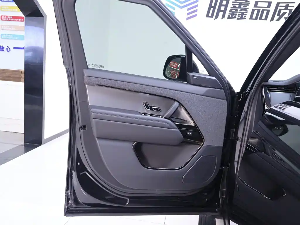 Land Rover Sport — миниатюра 18