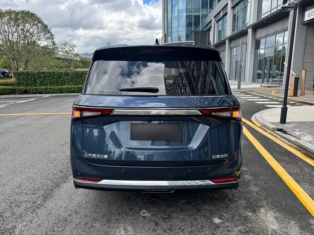 Wuling Jiachen — миниатюра 11
