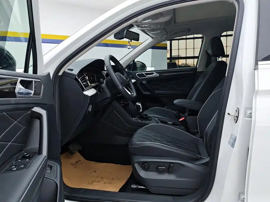 Volkswagen Tiguan L L 2024 300TSI AT