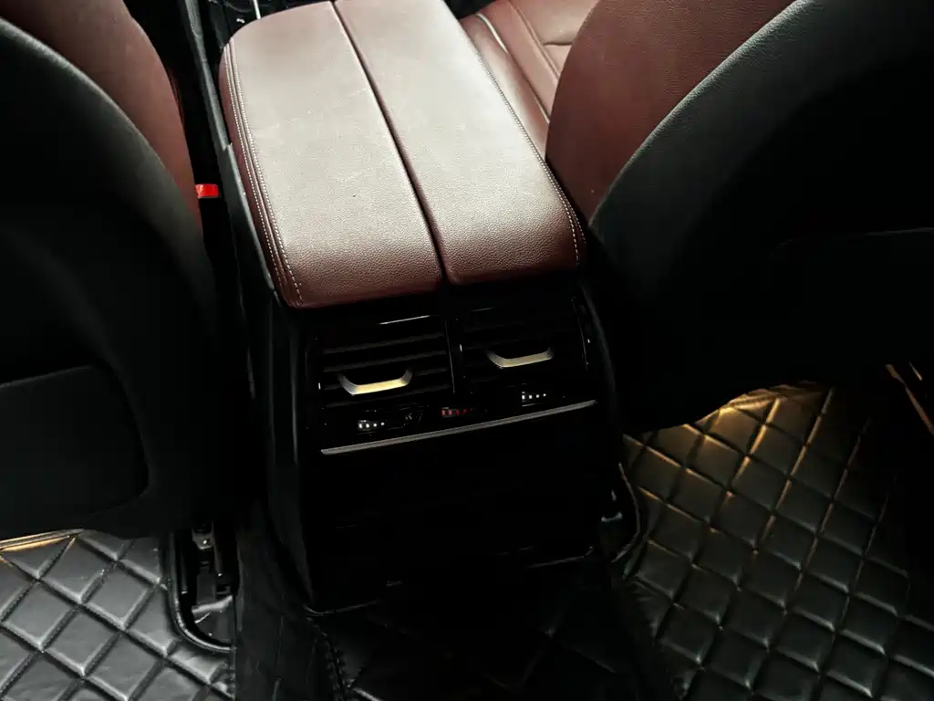 BMW 5 Series — миниатюра 6