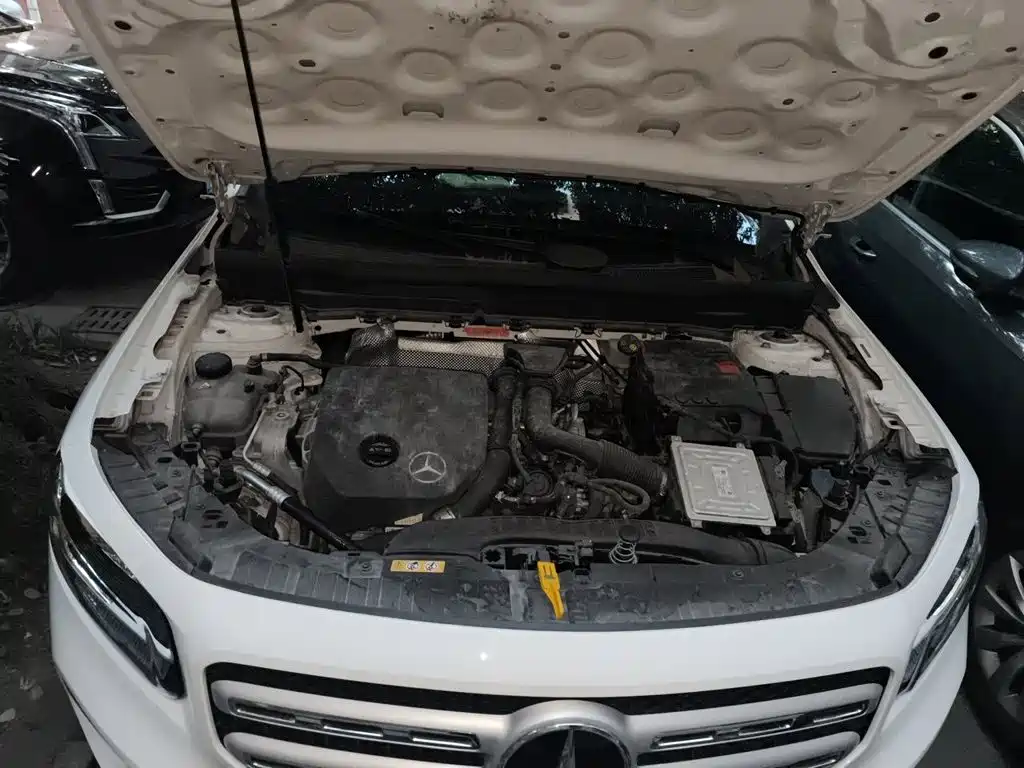 Mercedes-Benz GLB — миниатюра 16