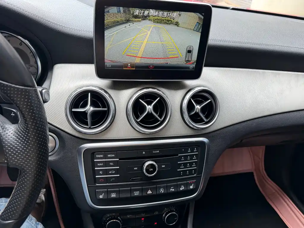Mercedes-Benz GLA — миниатюра 9
