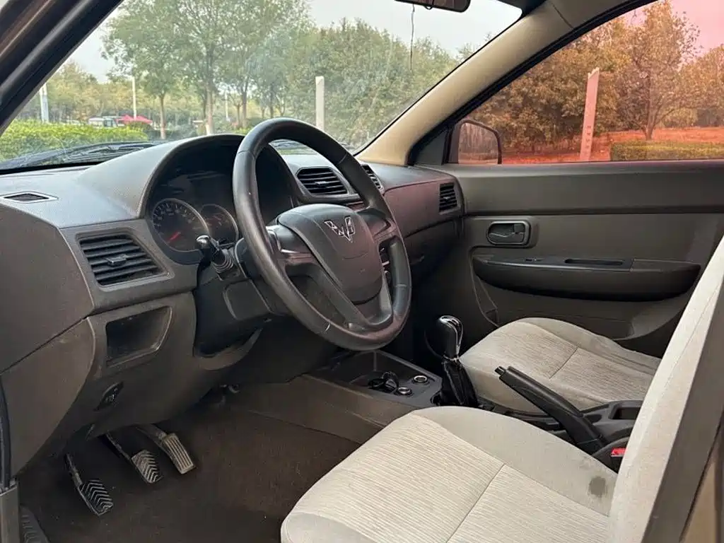 Wuling Hongguang — миниатюра 8