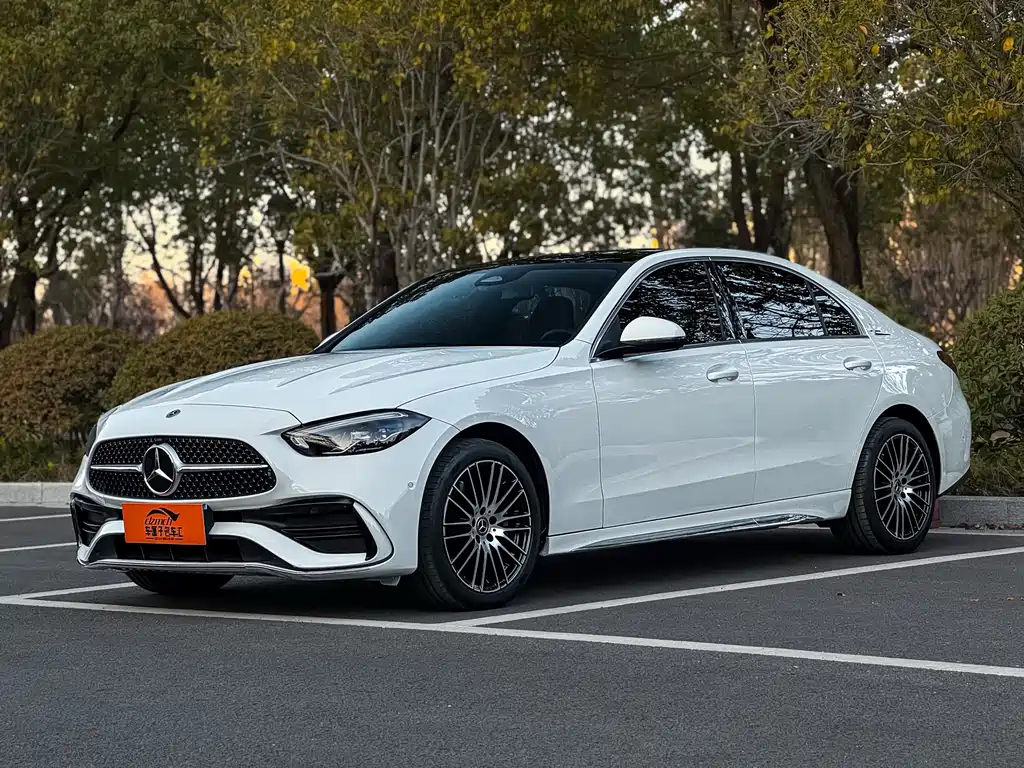Mercedes-Benz C-Class 2024