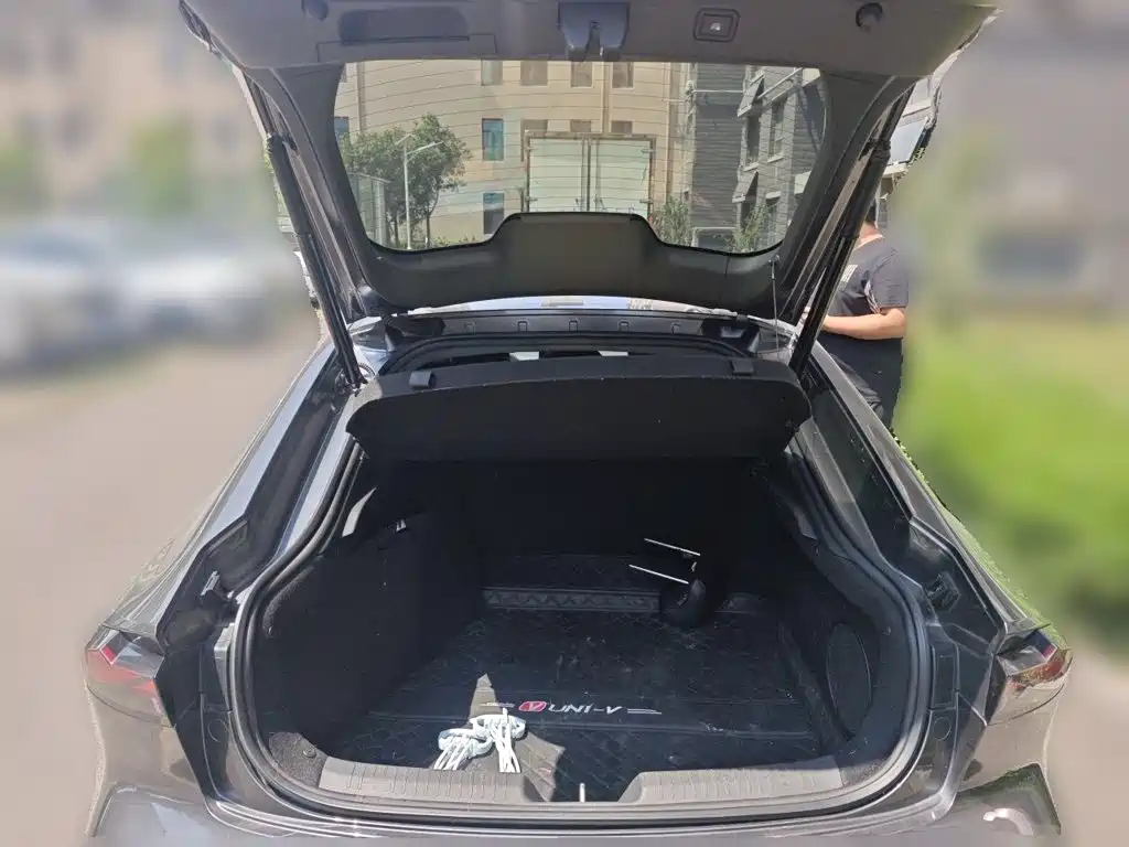 Changan UNI-V — миниатюра 10