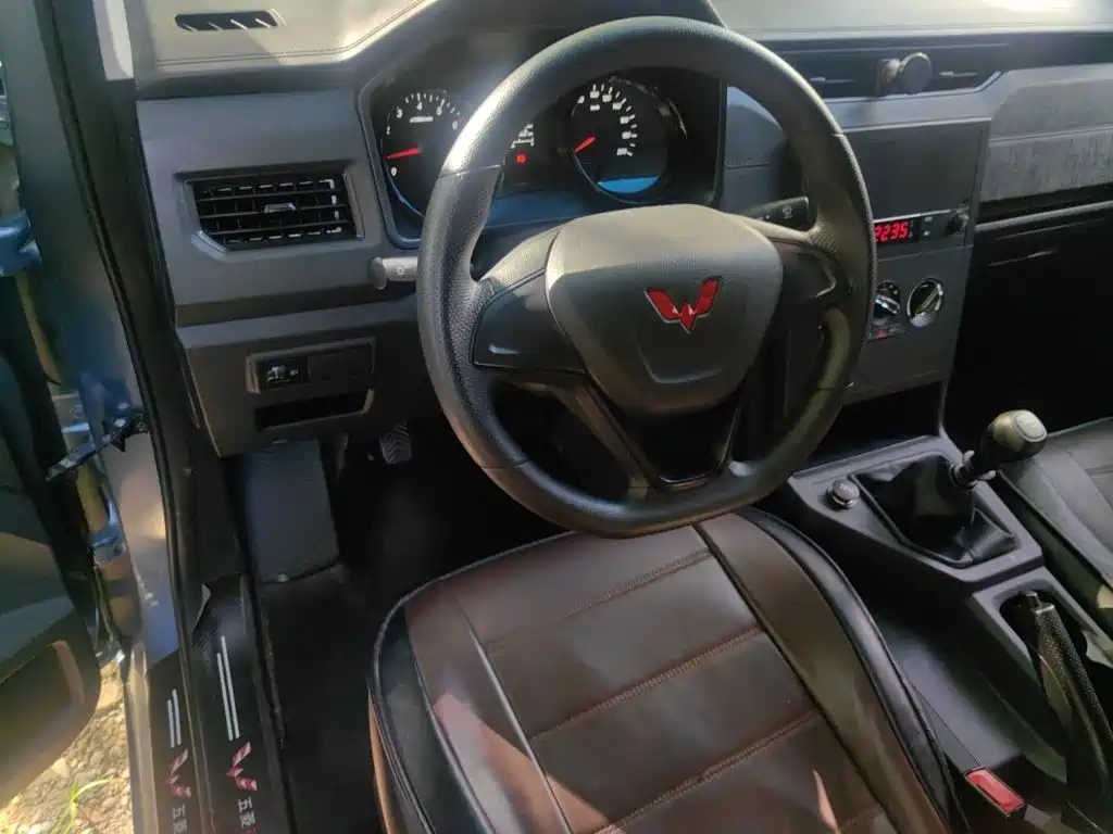 Wuling Hongguang PLUS — миниатюра 6