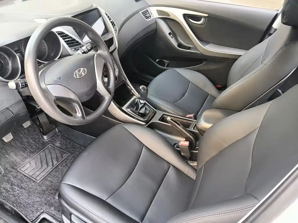 Hyundai Elantra Langdong — миниатюра 7