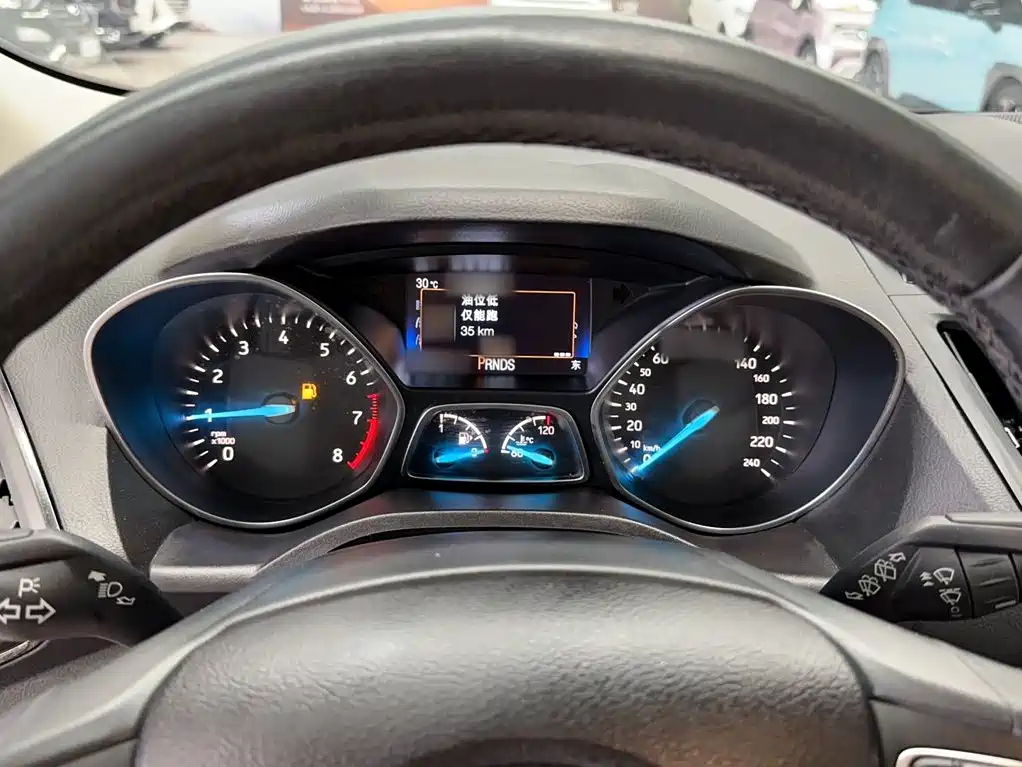 Ford Kuga — миниатюра 22