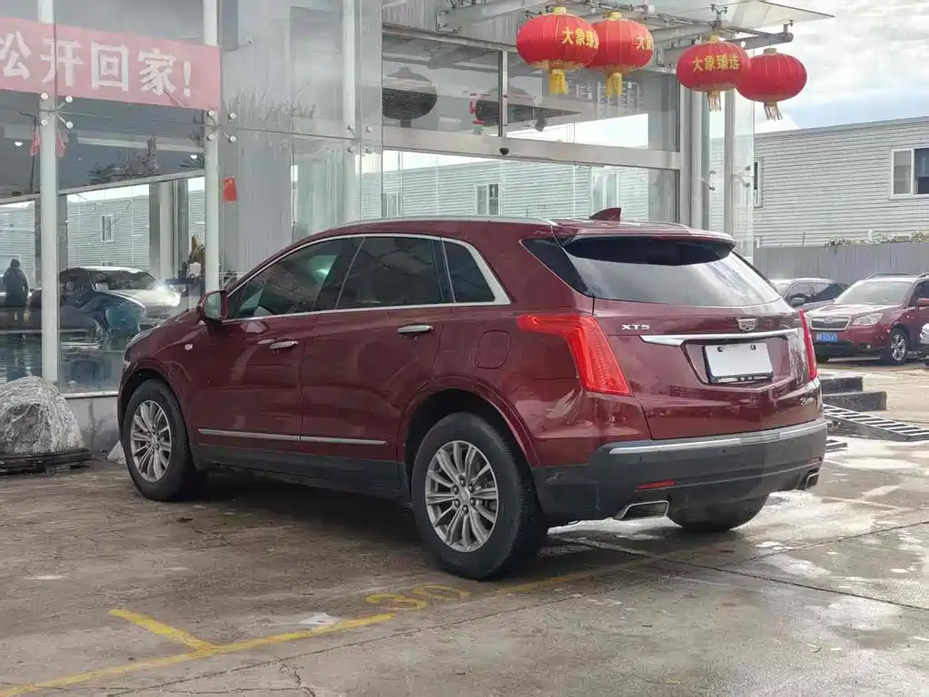 CADILLAC XT5