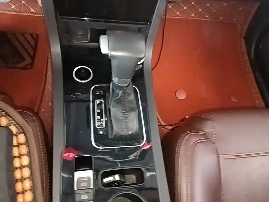 Yema Mustang T70 — миниатюра 14