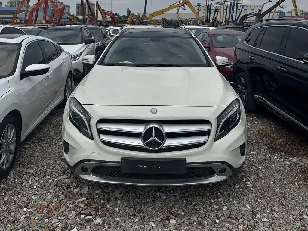 Mercedes-Benz GLA (Import) — миниатюра 2