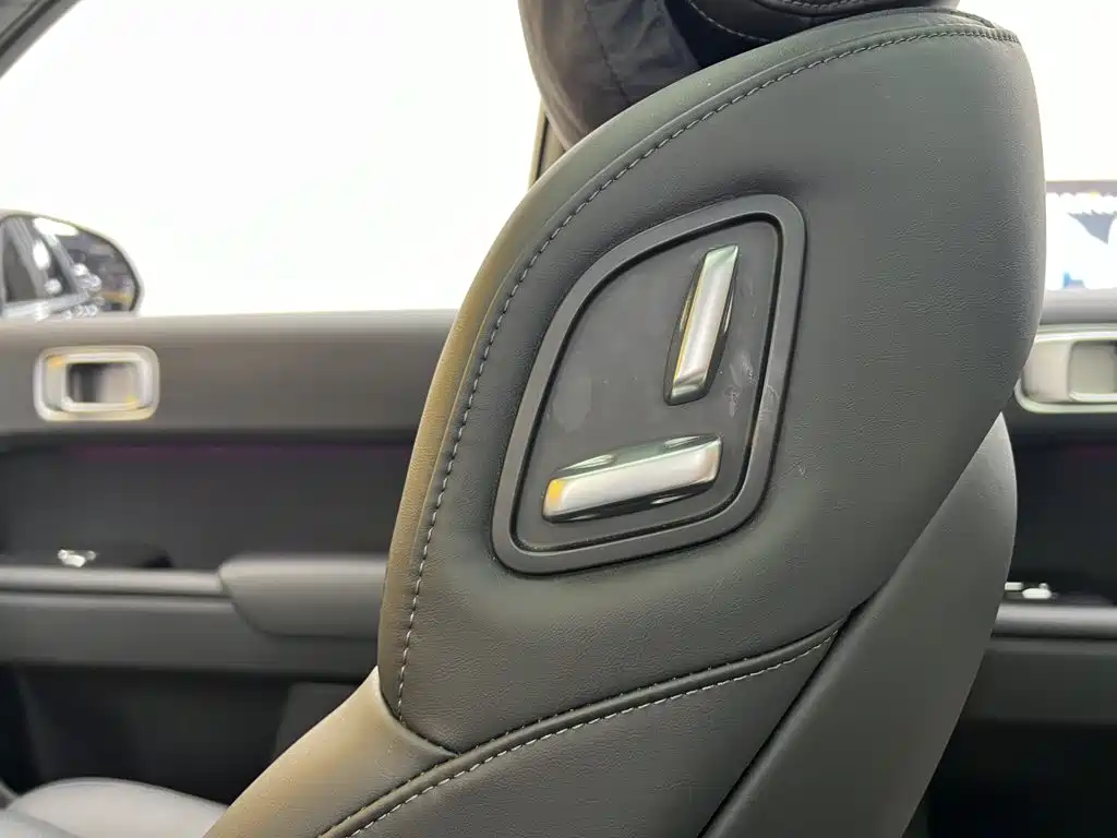 Li Auto Li L7 — миниатюра 40