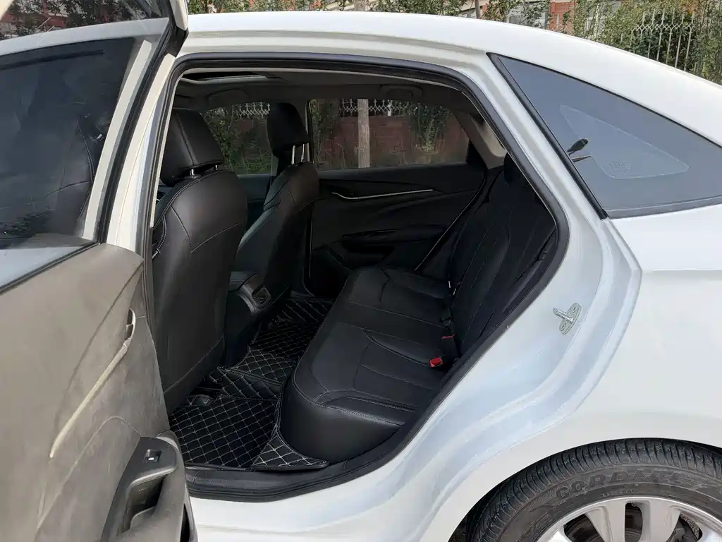 Buick Excelle — миниатюра 9
