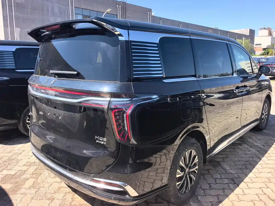 Hongqi Hongqi HQ9 PHEV — миниатюра 3