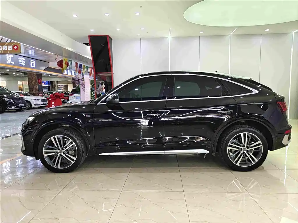 Audi Q5L Sportback — миниатюра 17