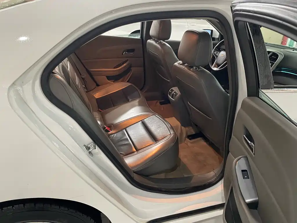 Chevrolet Malibu — миниатюра 11