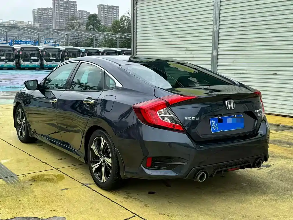 Honda Civic — миниатюра 9