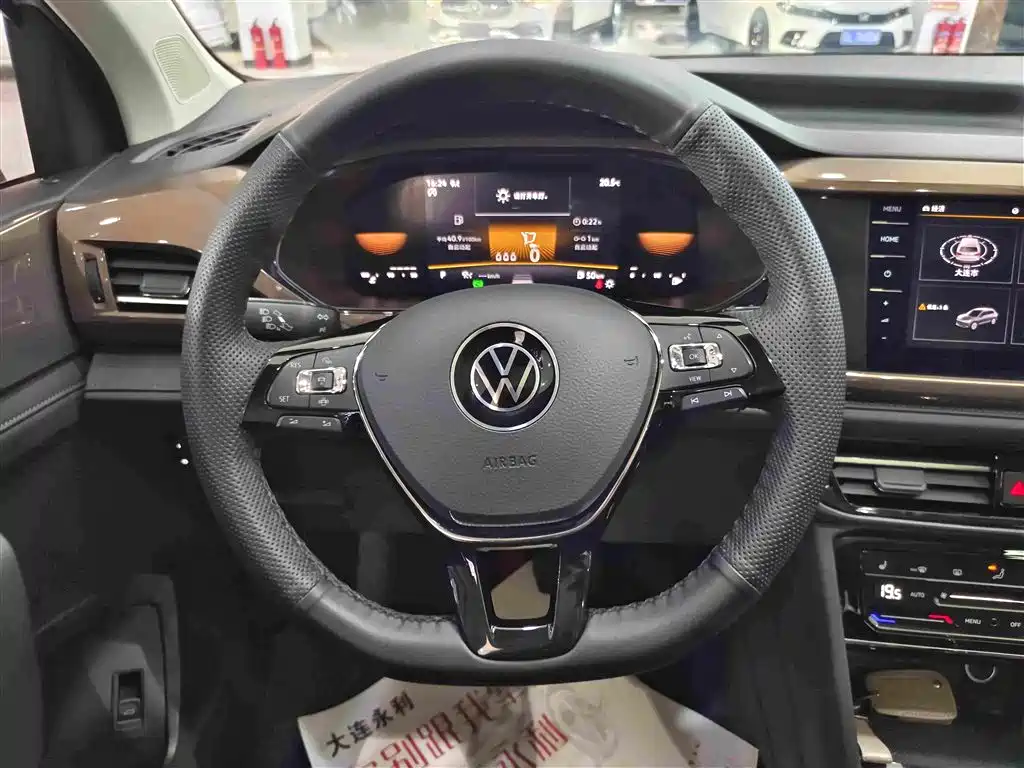 Volkswagen Tharu — миниатюра 8