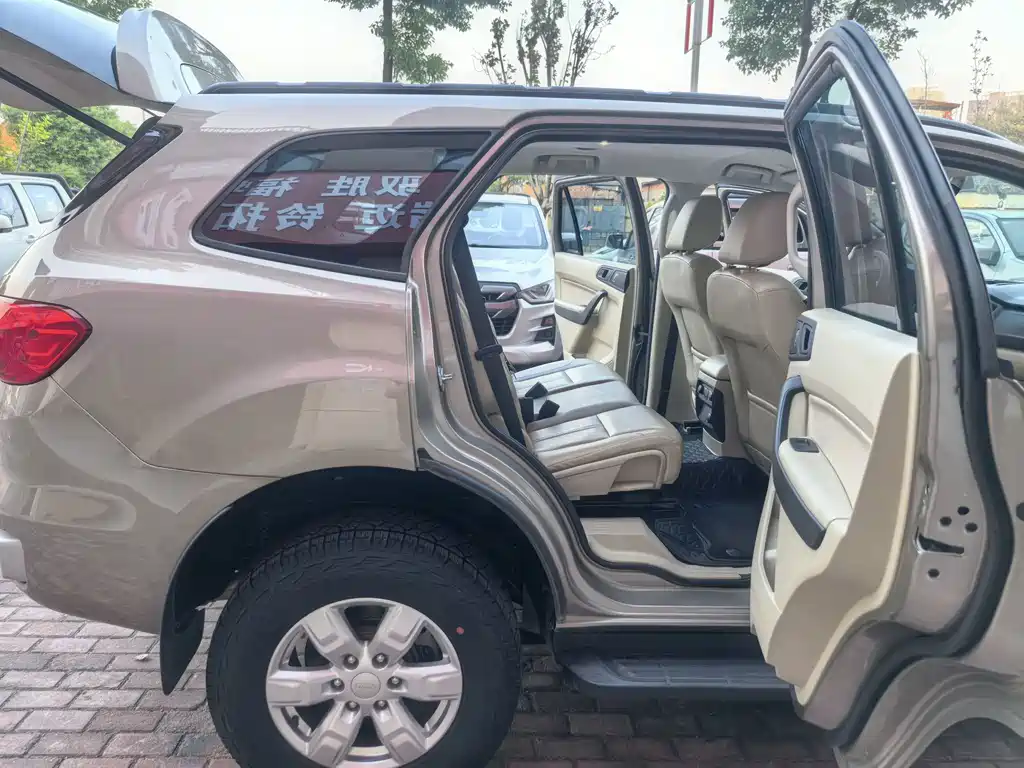 Ford Everest — миниатюра 15
