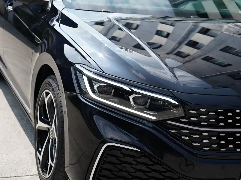 Volkswagen Passat — миниатюра 10