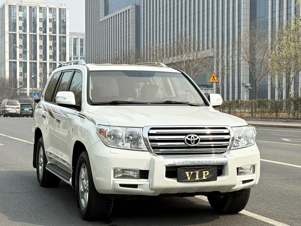 Toyota Land Cruiser 2011 5.7L