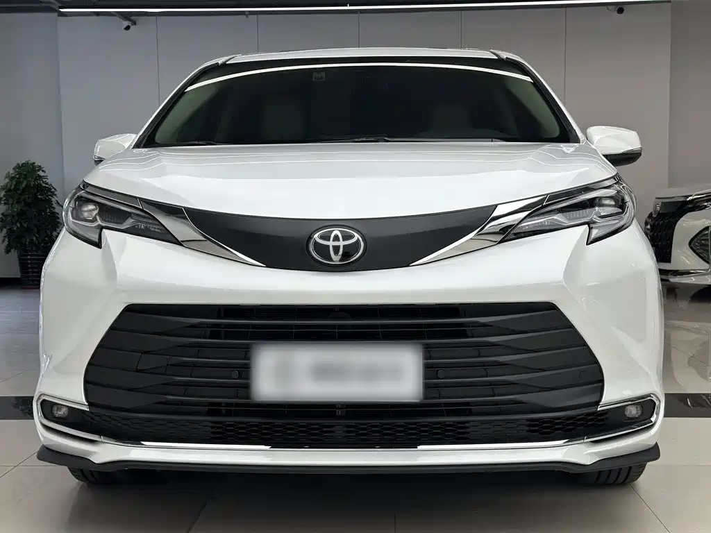 Toyota Sienna — миниатюра 16