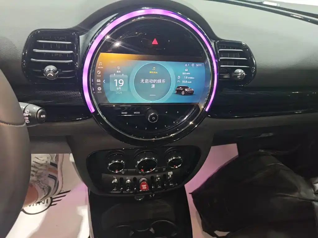 MINI Mini Clubman — миниатюра 13