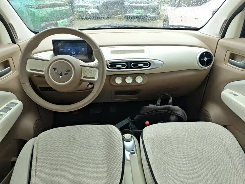 Wuling MINIEV — миниатюра 10