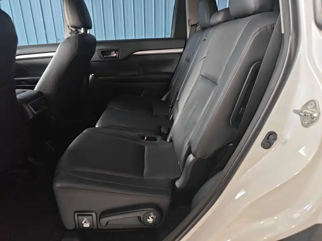 Toyota Highlander — миниатюра 17