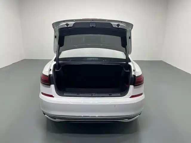 Volkswagen Passat — миниатюра 12