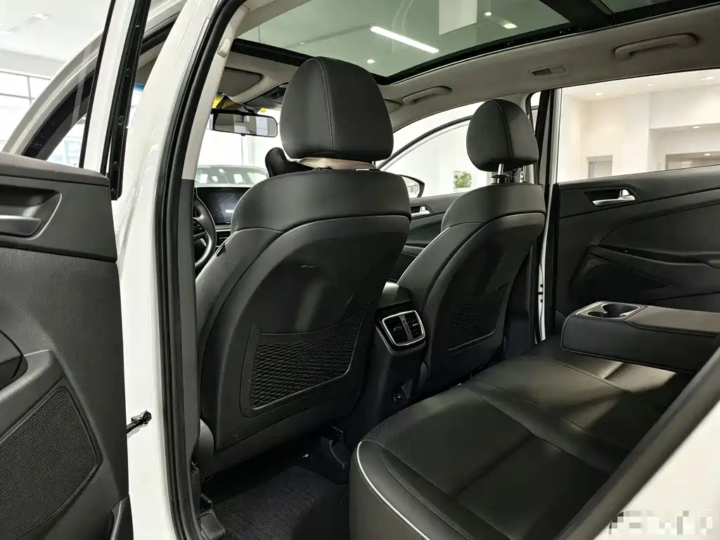 Hyundai Tucson — миниатюра 11