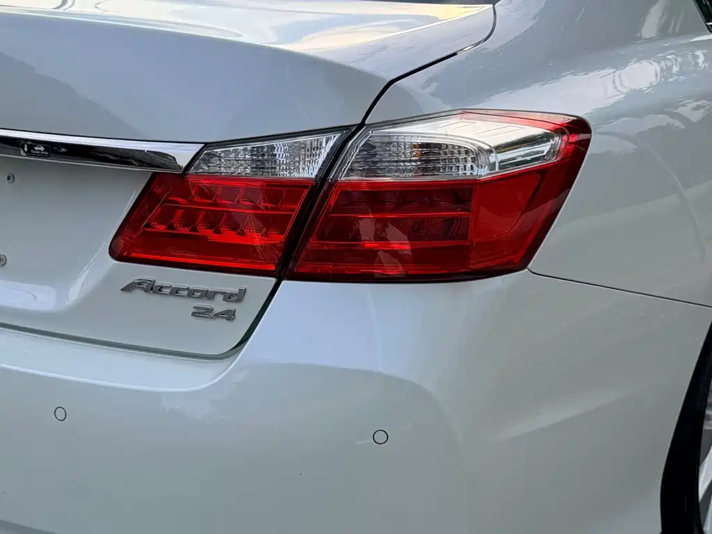 Honda Accord — миниатюра 23