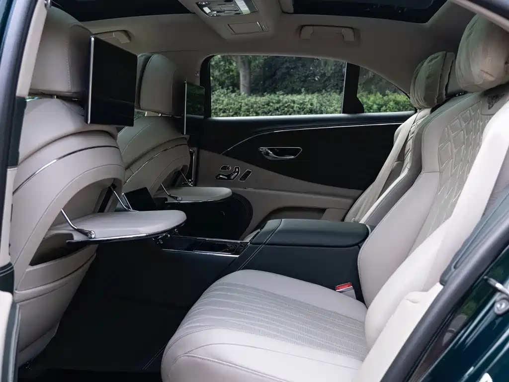 Bentley Flying Spur PHEV — миниатюра 25
