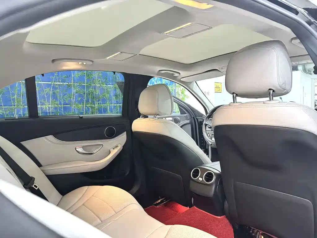 Mercedes-Benz C-Class — миниатюра 15