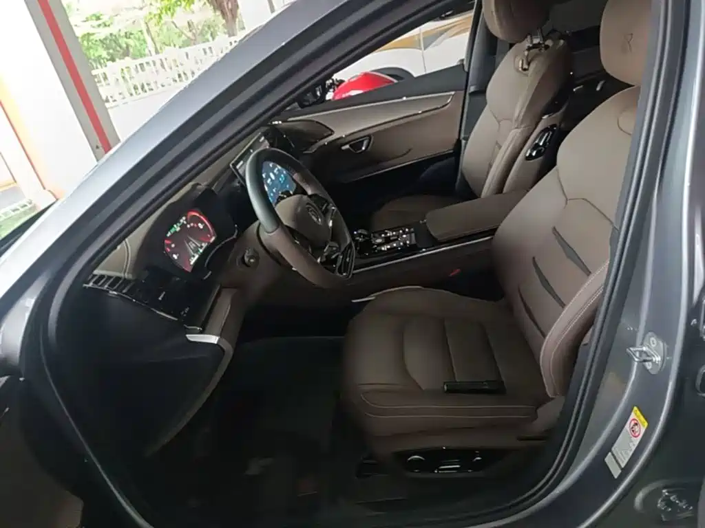 BYD Han — миниатюра 15