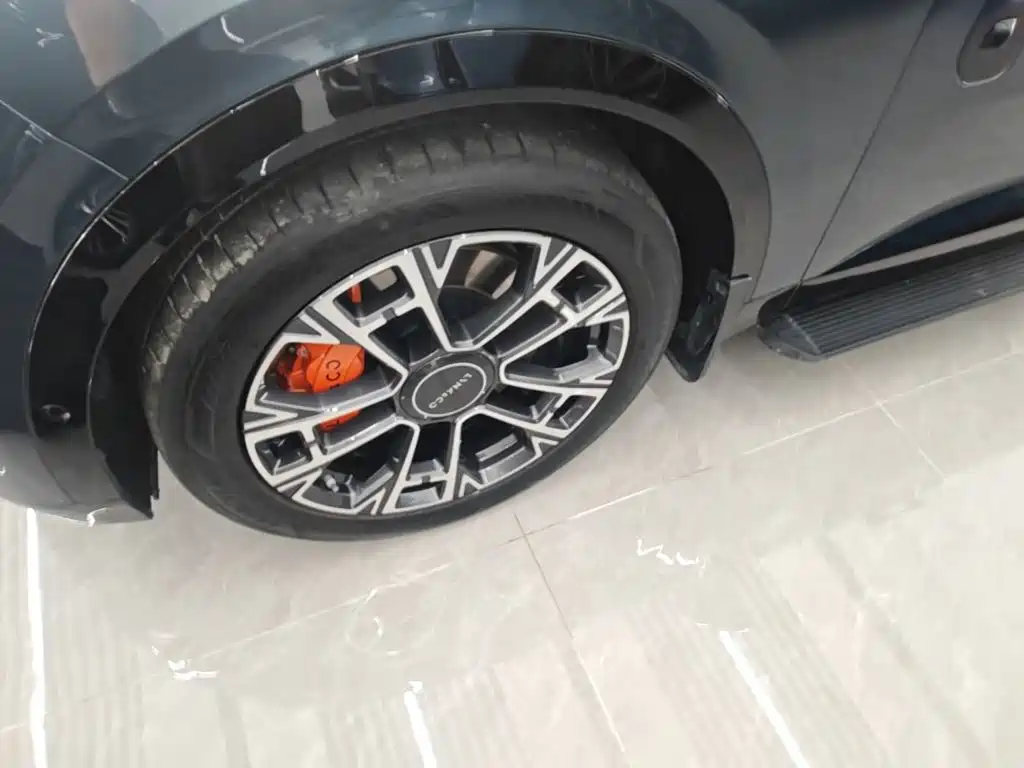 Lynk & Co 900 — миниатюра 23