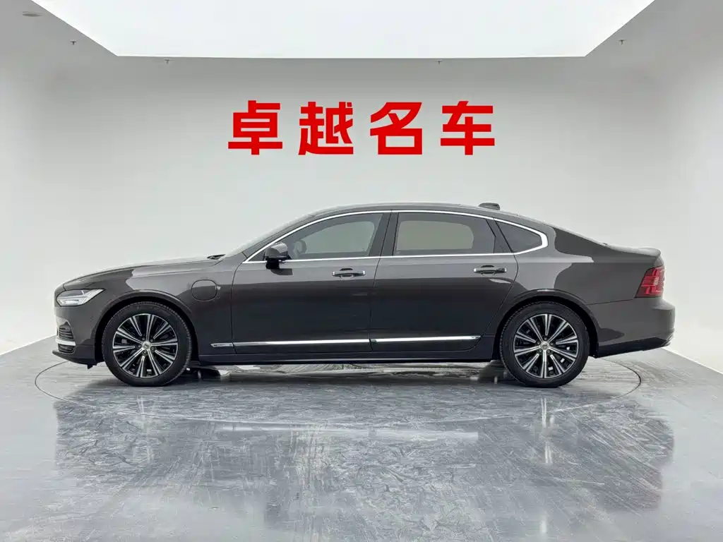 Volvo S90 PHEV — миниатюра 8