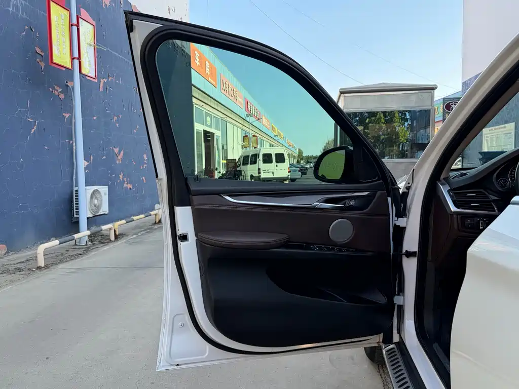 BMW X5 (Import) — миниатюра 8