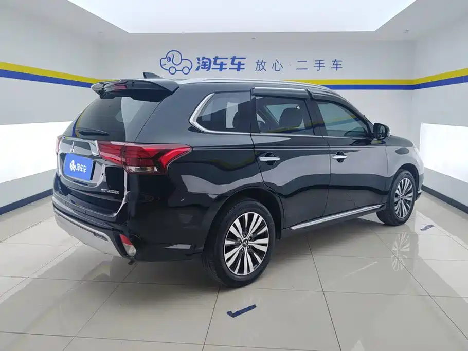Mitsubishi Outlander — миниатюра 3