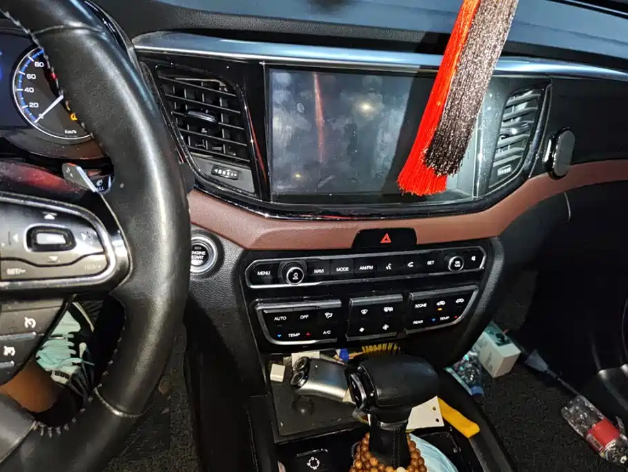 GAC Motor Trumpchi GS8 — миниатюра 13