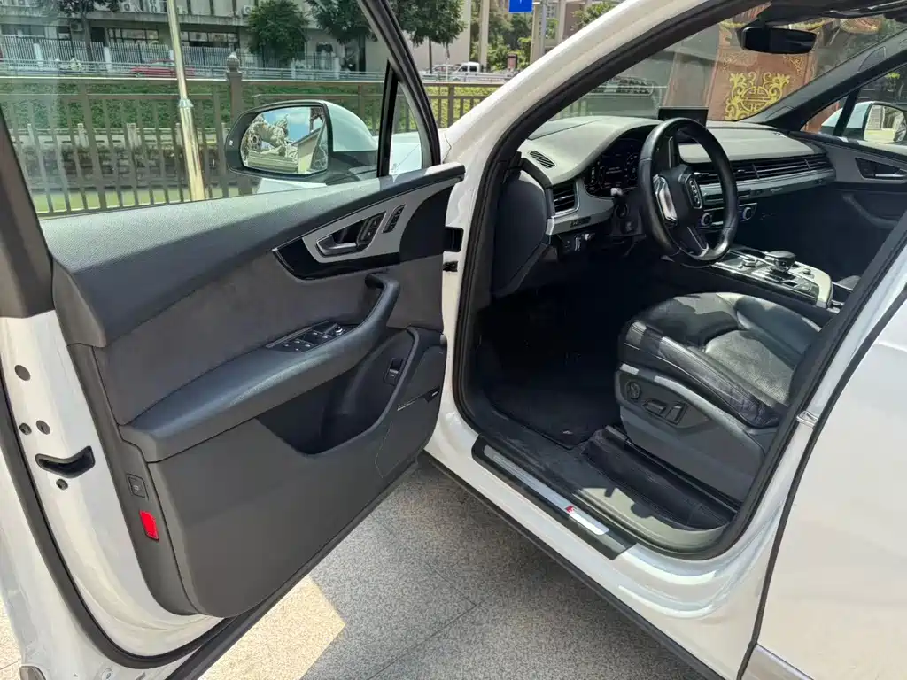 Audi Q7 — миниатюра 2