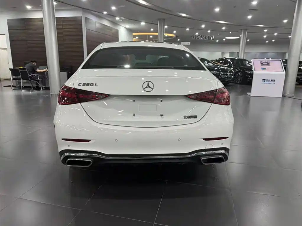 Mercedes-Benz C-Class — миниатюра 4