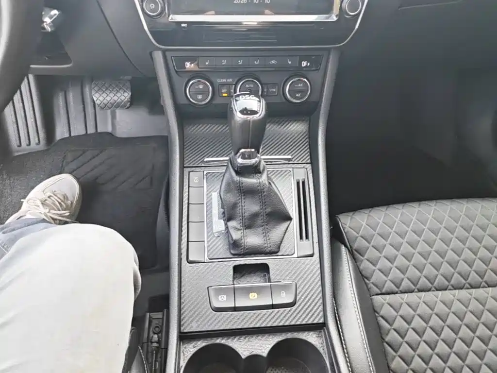 Skoda Superb — миниатюра 14