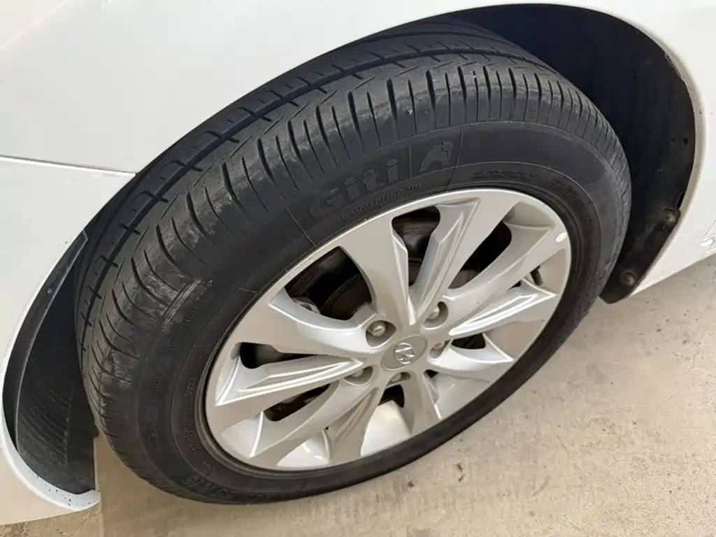 Hyundai Elantra Langdong — миниатюра 18