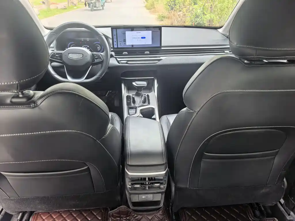 Geely Emgrand — миниатюра 7