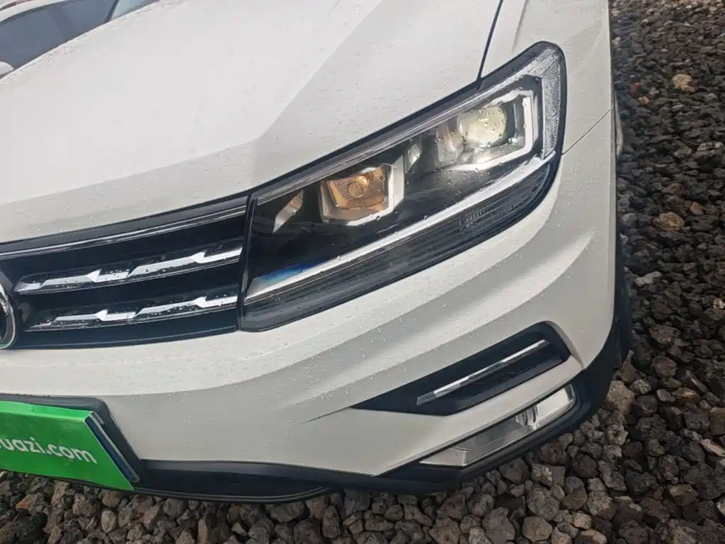 Volkswagen Tiguan L — миниатюра 24